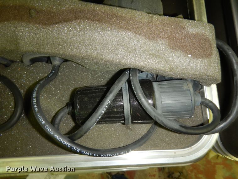 image for item MI9394 (8) fluorescent bulb cases