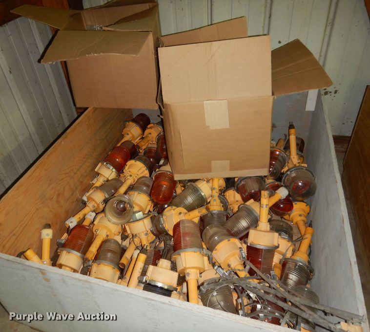 image for item MI9396 Approximately 70 airport runway lights