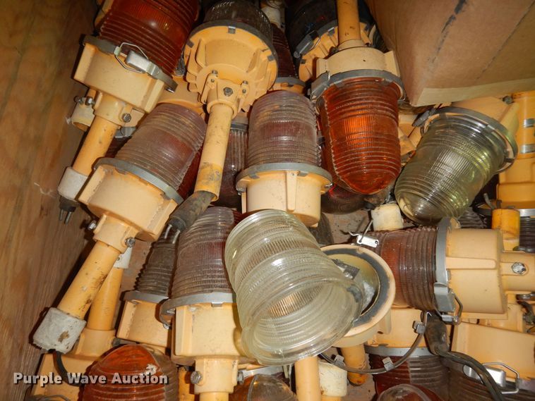image for item MI9396 Approximately 70 airport runway lights