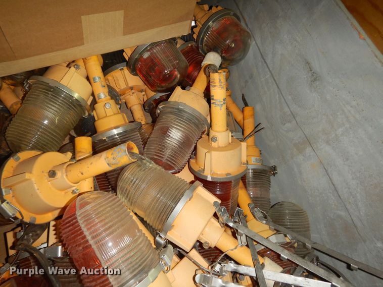 image for item MI9396 Approximately 70 airport runway lights