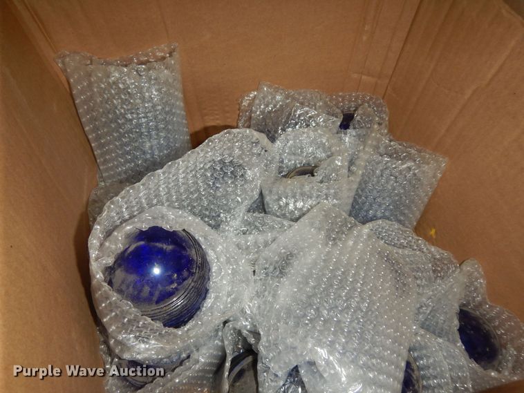 image for item MI9396 Approximately 70 airport runway lights