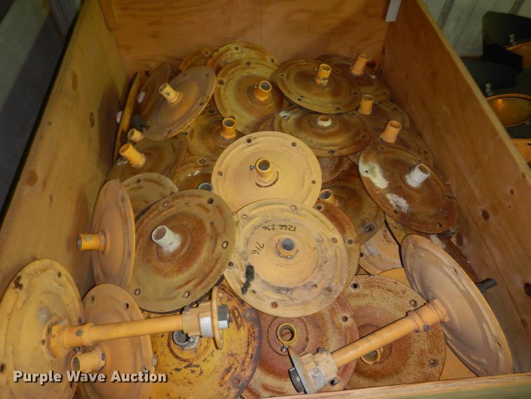 image for item MI9396 Approximately 70 airport runway lights