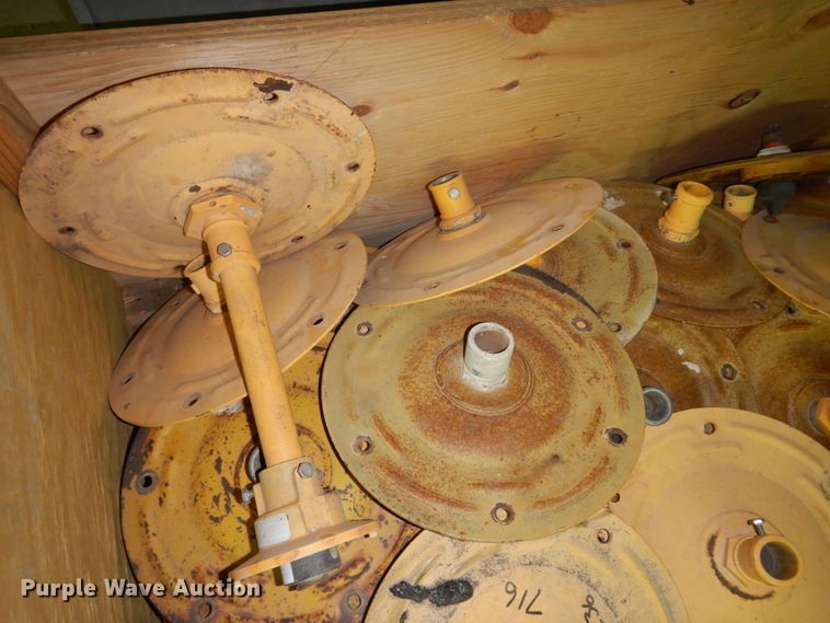 image for item MI9396 Approximately 70 airport runway lights