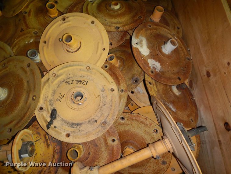 image for item MI9396 Approximately 70 airport runway lights