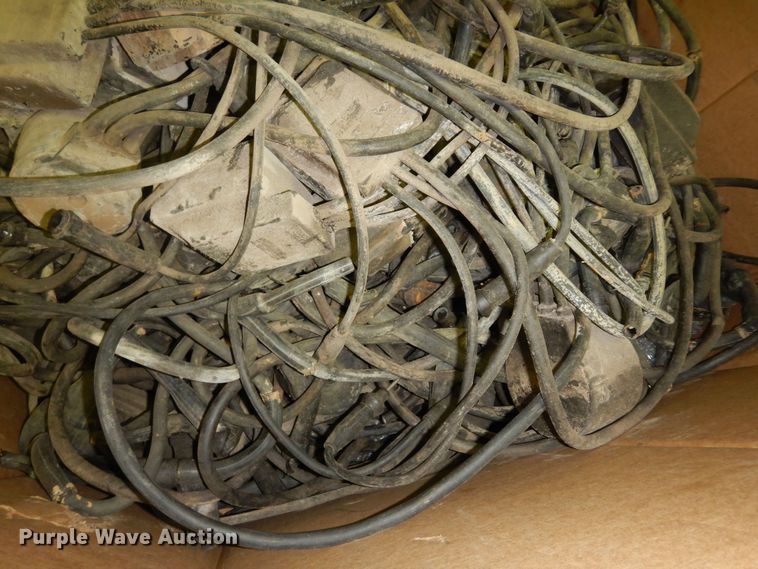 image for item MI9396 Approximately 70 airport runway lights