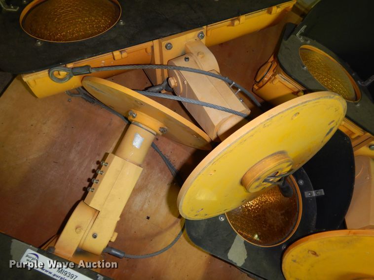 image for item MI9397 (4) airport guard lights