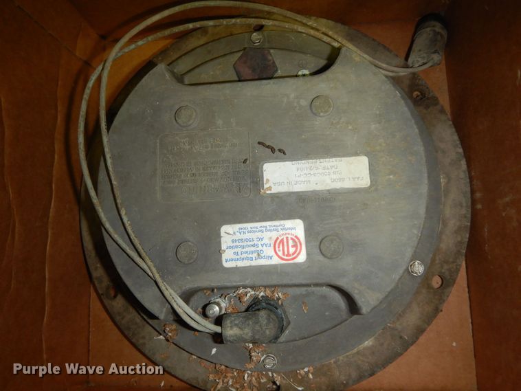 image for item MI9398 (12) light fixtures