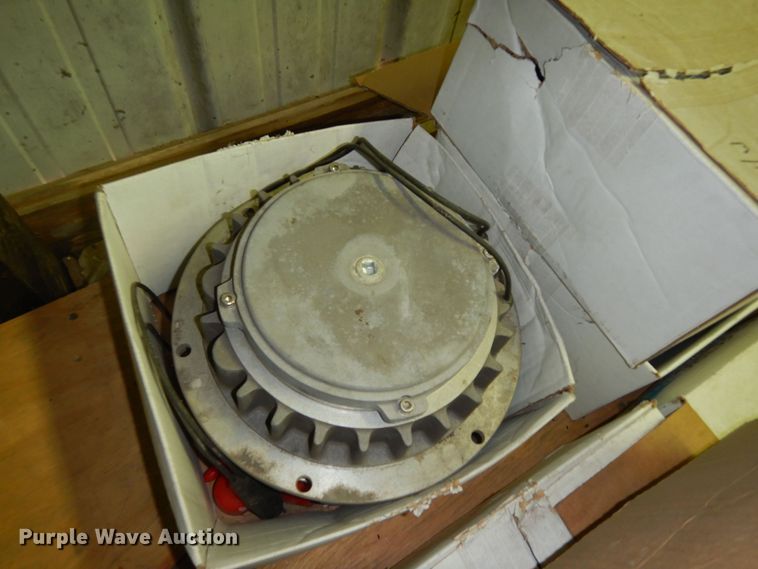 image for item MI9398 (12) light fixtures