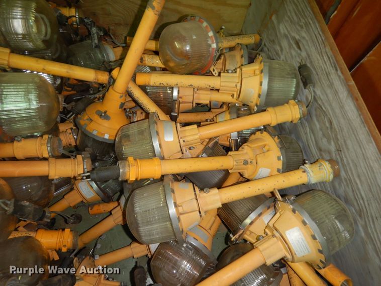 image for item MI9399 Approximately 100 airport runway lights