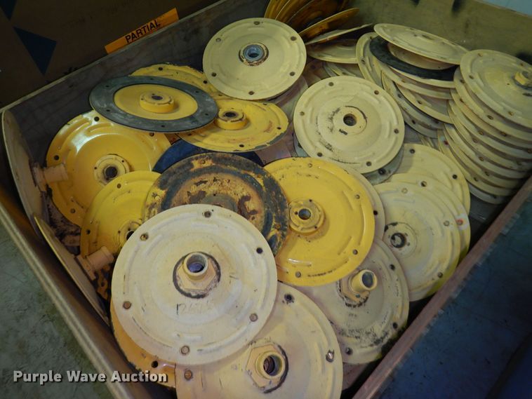 image for item MI9399 Approximately 100 airport runway lights