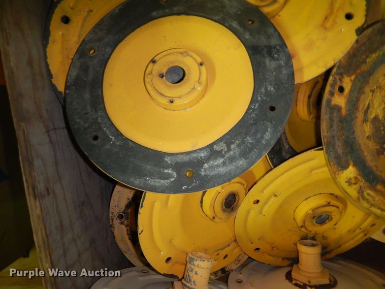 image for item MI9399 Approximately 100 airport runway lights