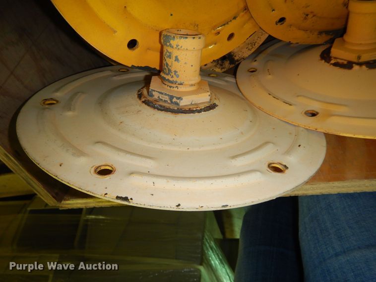 image for item MI9399 Approximately 100 airport runway lights