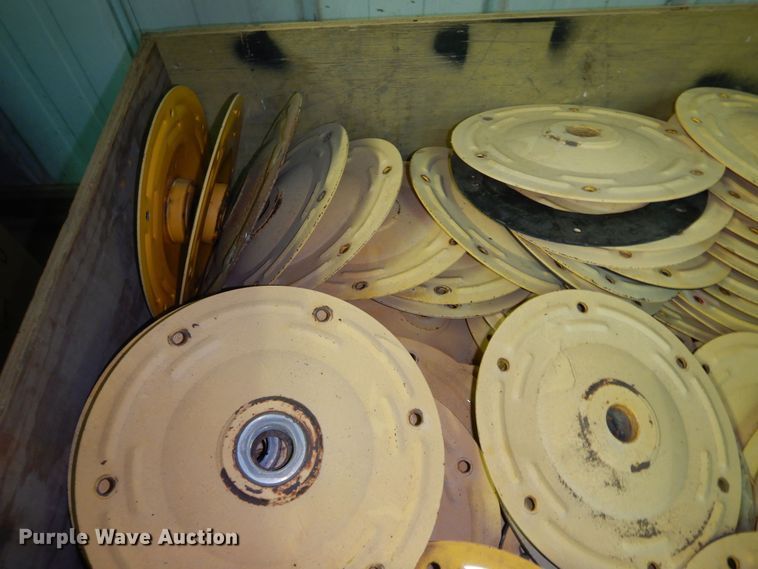 image for item MI9399 Approximately 100 airport runway lights