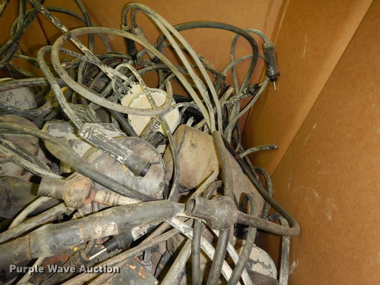 image for item MI9399 Approximately 100 airport runway lights