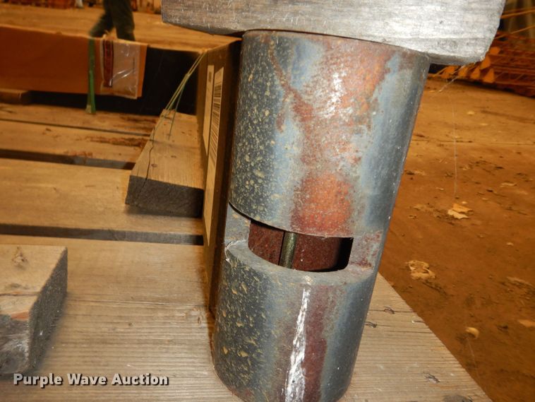 image for item MI9400 (2) 6'L forks