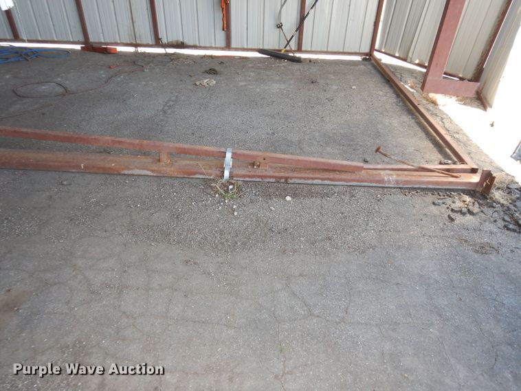 image for item MI9402 (3) airplane hangers