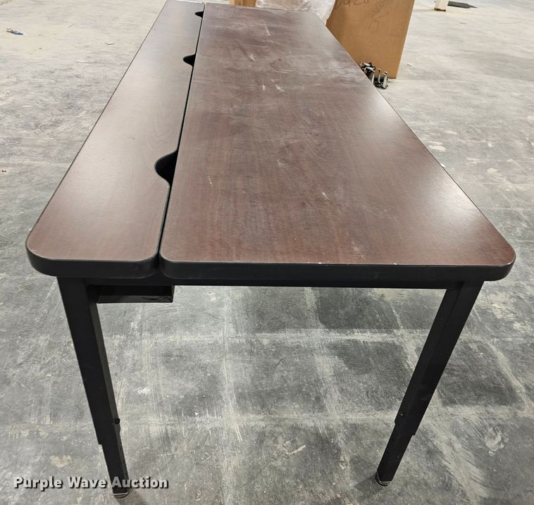 image for item MI9405 Computer table