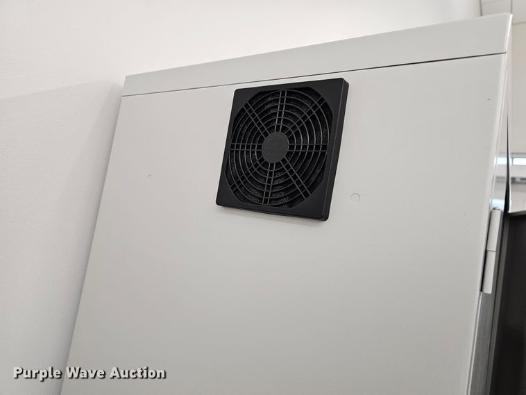 image for item MI9407 (2) file cabinets