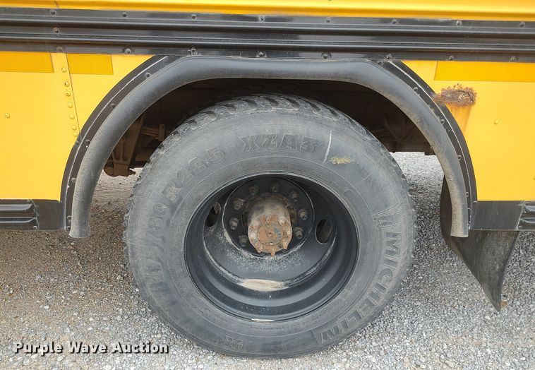 image for item MM9933 1998 Blue Bird TC2000  school bus