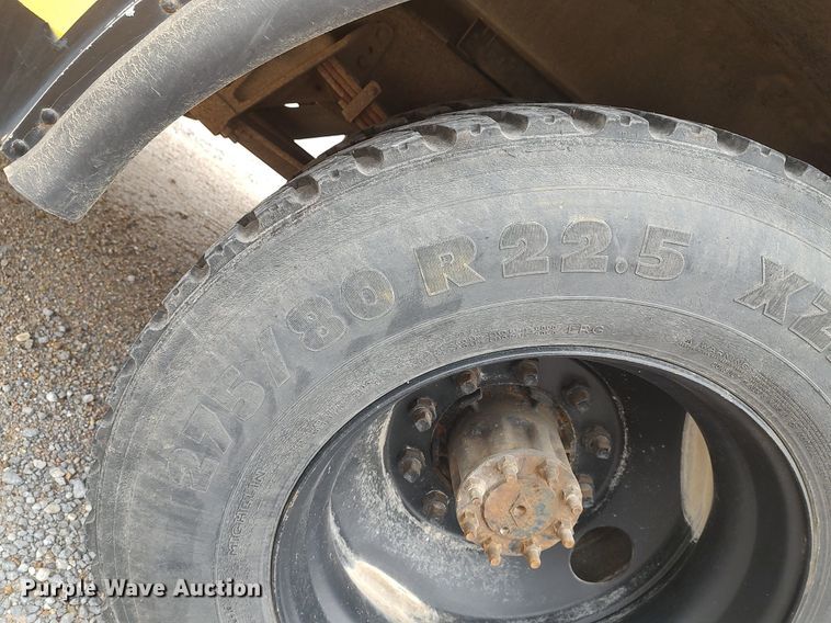 image for item MM9933 1998 Blue Bird TC2000  school bus