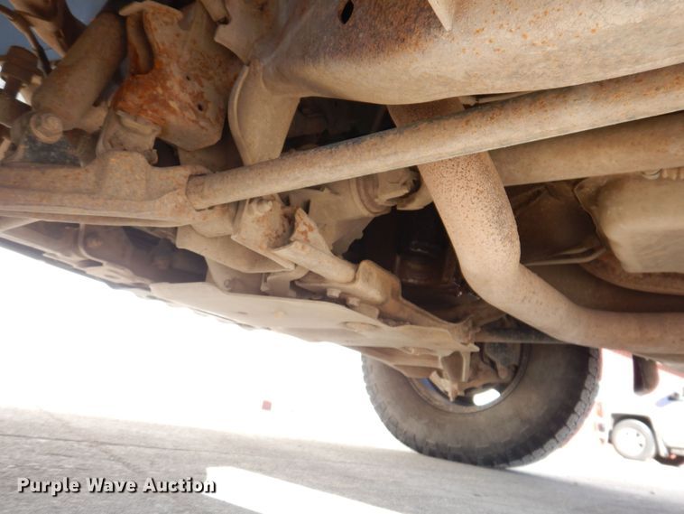 image for item MO9572 2004 Chevrolet Silverado 2500HD  Crew Cab pickup truck