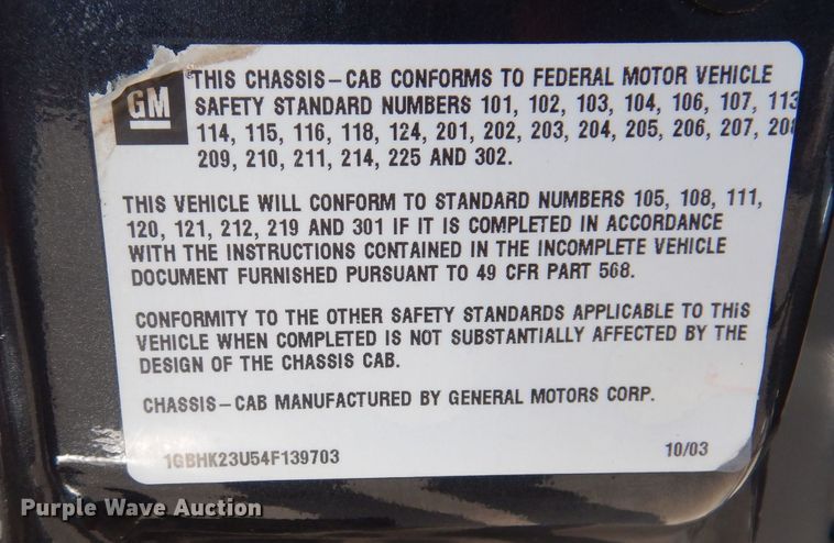 image for item MO9572 2004 Chevrolet Silverado 2500HD  Crew Cab pickup truck