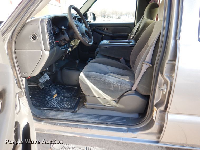 image for item MO9573 2006 Chevrolet Silverado 2500HD  Crew Cab pickup truck