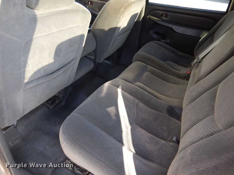 image for item MO9573 2006 Chevrolet Silverado 2500HD  Crew Cab pickup truck