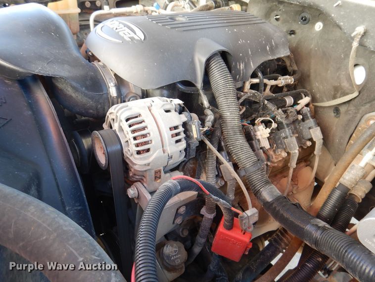 image for item MO9573 2006 Chevrolet Silverado 2500HD  Crew Cab pickup truck