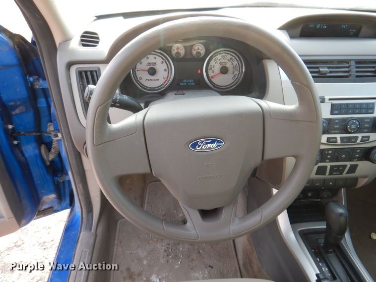 image for item MO9592 2010 Ford Focus