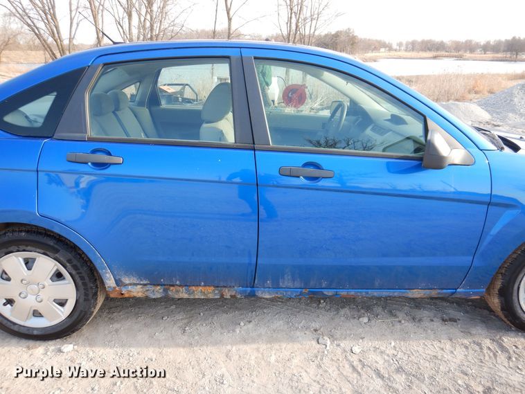 image for item MO9592 2010 Ford Focus