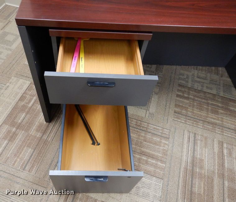 image for item MO9593 Office furniture