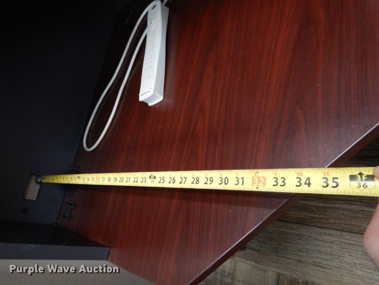 image for item MO9593 Office furniture