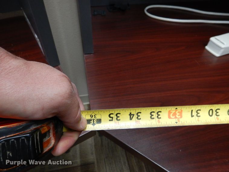 image for item MO9593 Office furniture