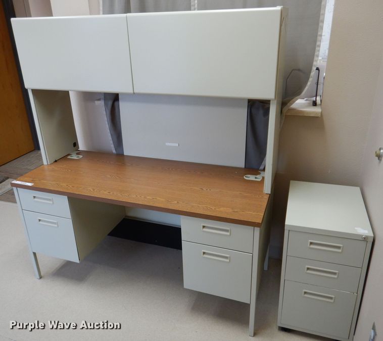 image for item MO9594 Office furniture