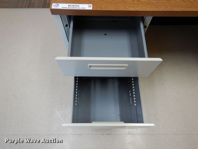 image for item MO9594 Office furniture