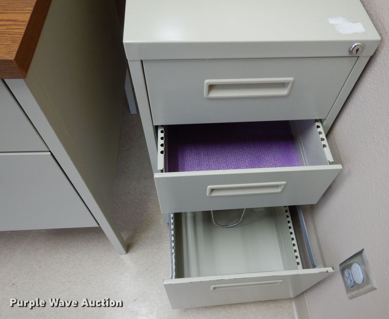 image for item MO9594 Office furniture