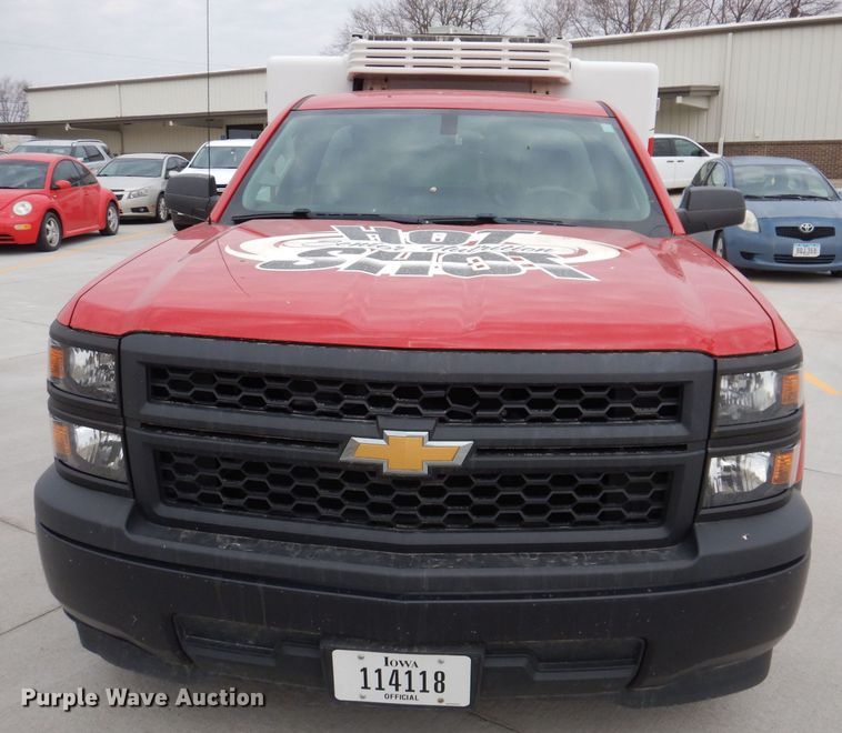 image for item MO9595 2015 Chevrolet Silverado 1500  delivery bed pickup truck