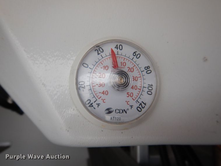 image for item MO9595 2015 Chevrolet Silverado 1500  delivery bed pickup truck