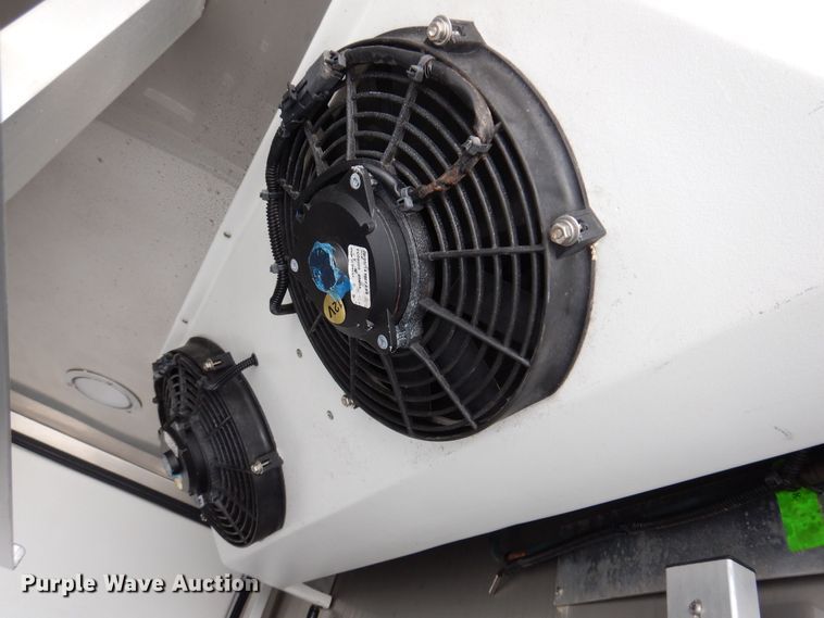 image for item MO9595 2015 Chevrolet Silverado 1500  delivery bed pickup truck