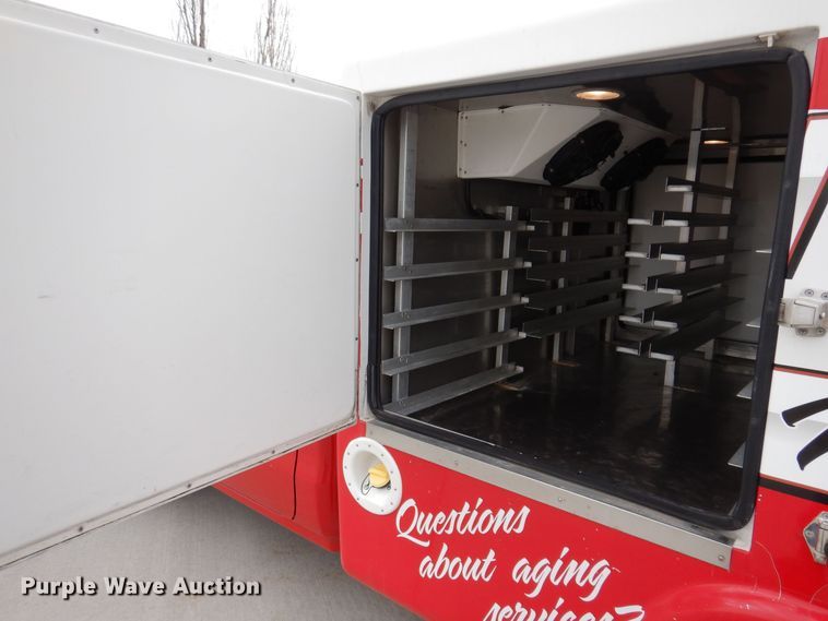 image for item MO9595 2015 Chevrolet Silverado 1500  delivery bed pickup truck