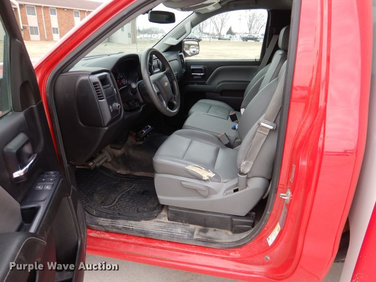 image for item MO9595 2015 Chevrolet Silverado 1500  delivery bed pickup truck