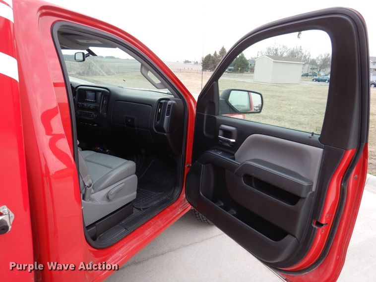 image for item MO9595 2015 Chevrolet Silverado 1500  delivery bed pickup truck