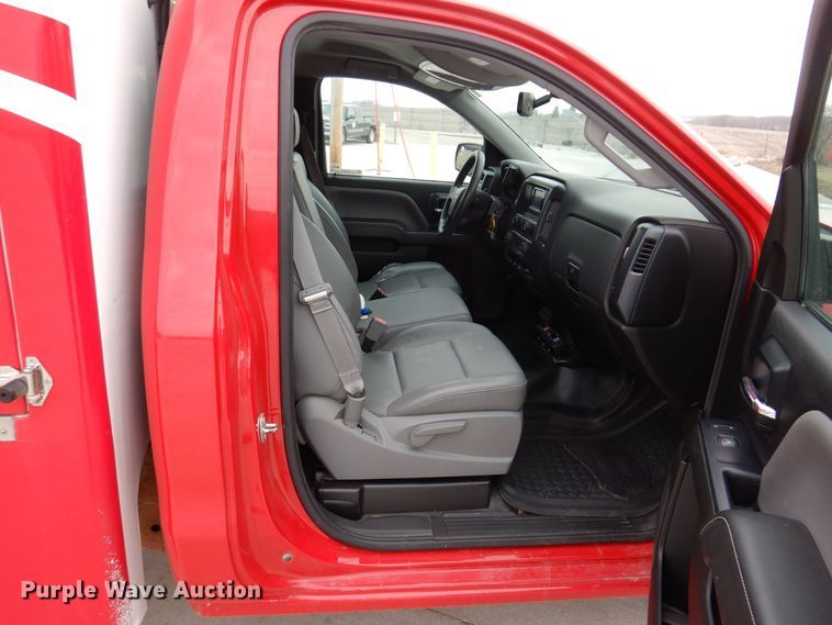 image for item MO9595 2015 Chevrolet Silverado 1500  delivery bed pickup truck