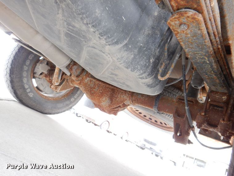 image for item MO9595 2015 Chevrolet Silverado 1500  delivery bed pickup truck