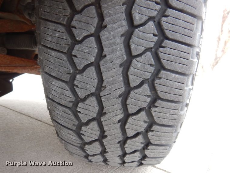 image for item MO9595 2015 Chevrolet Silverado 1500  delivery bed pickup truck