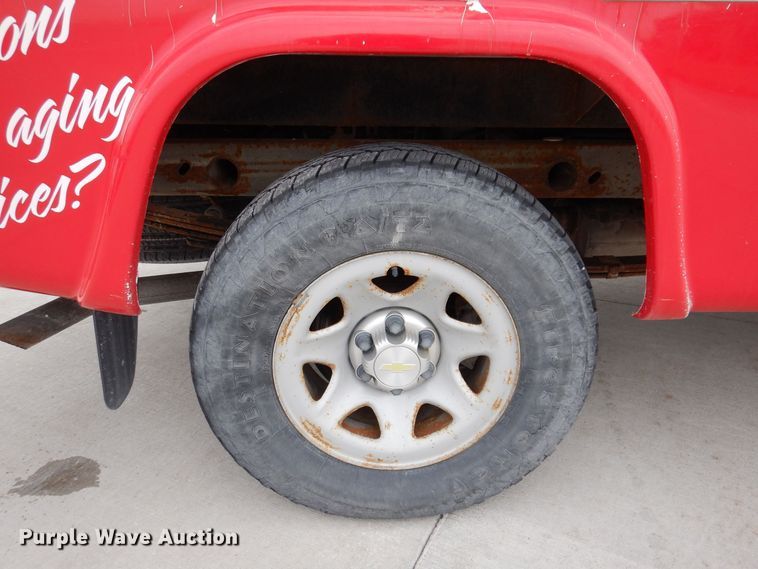 image for item MO9595 2015 Chevrolet Silverado 1500  delivery bed pickup truck