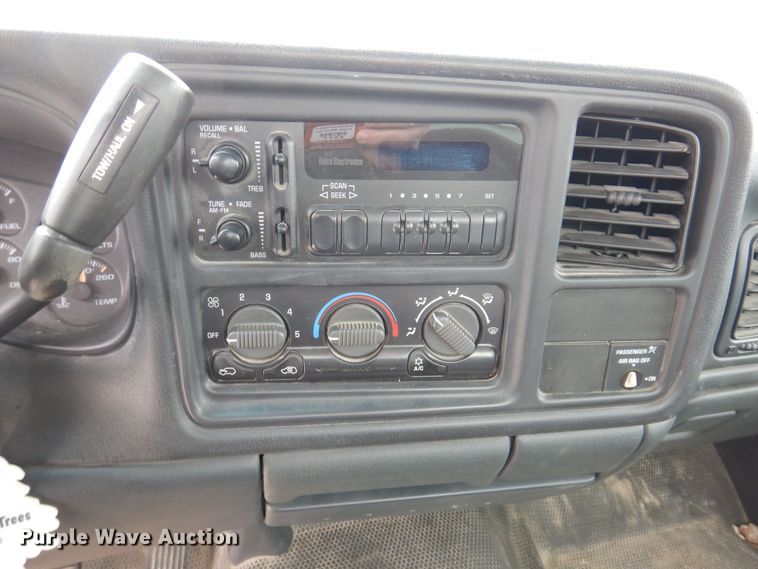 image for item MO9596 2002 Chevrolet Silverado 1500  pickup truck