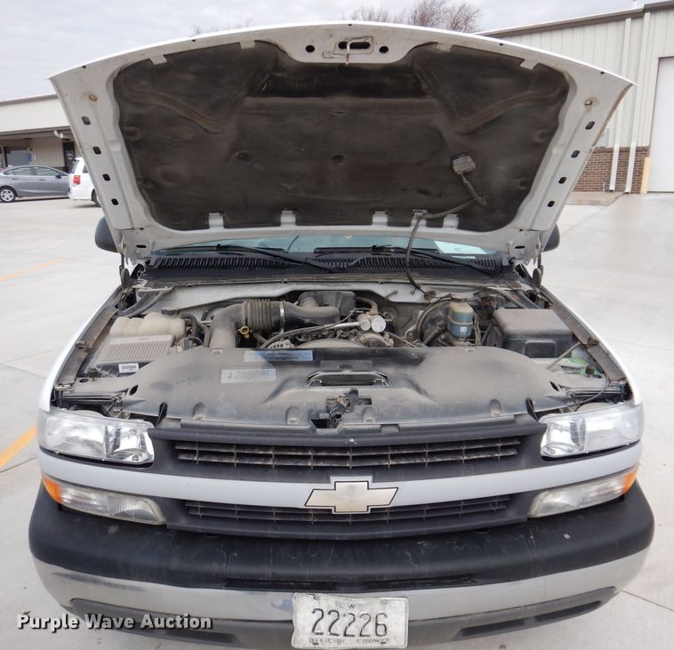 image for item MO9596 2002 Chevrolet Silverado 1500  pickup truck