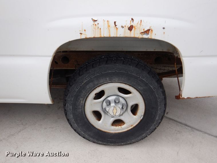 image for item MO9596 2002 Chevrolet Silverado 1500  pickup truck